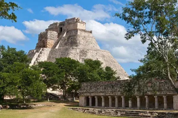 3Uxmal2
