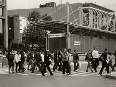 Paso peatonal Dr. Gálvez-CU Entrevista a Thorsten Englert